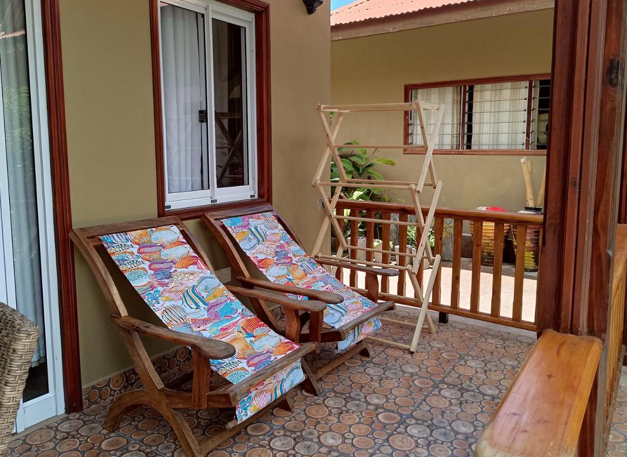 Апартаменты Badamier Self-Catering Ла-Диг Экстерьер фото